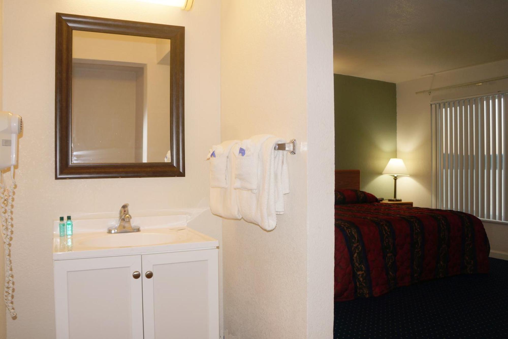 Lake Marina Inn Clearlake Oaks Rom bilde