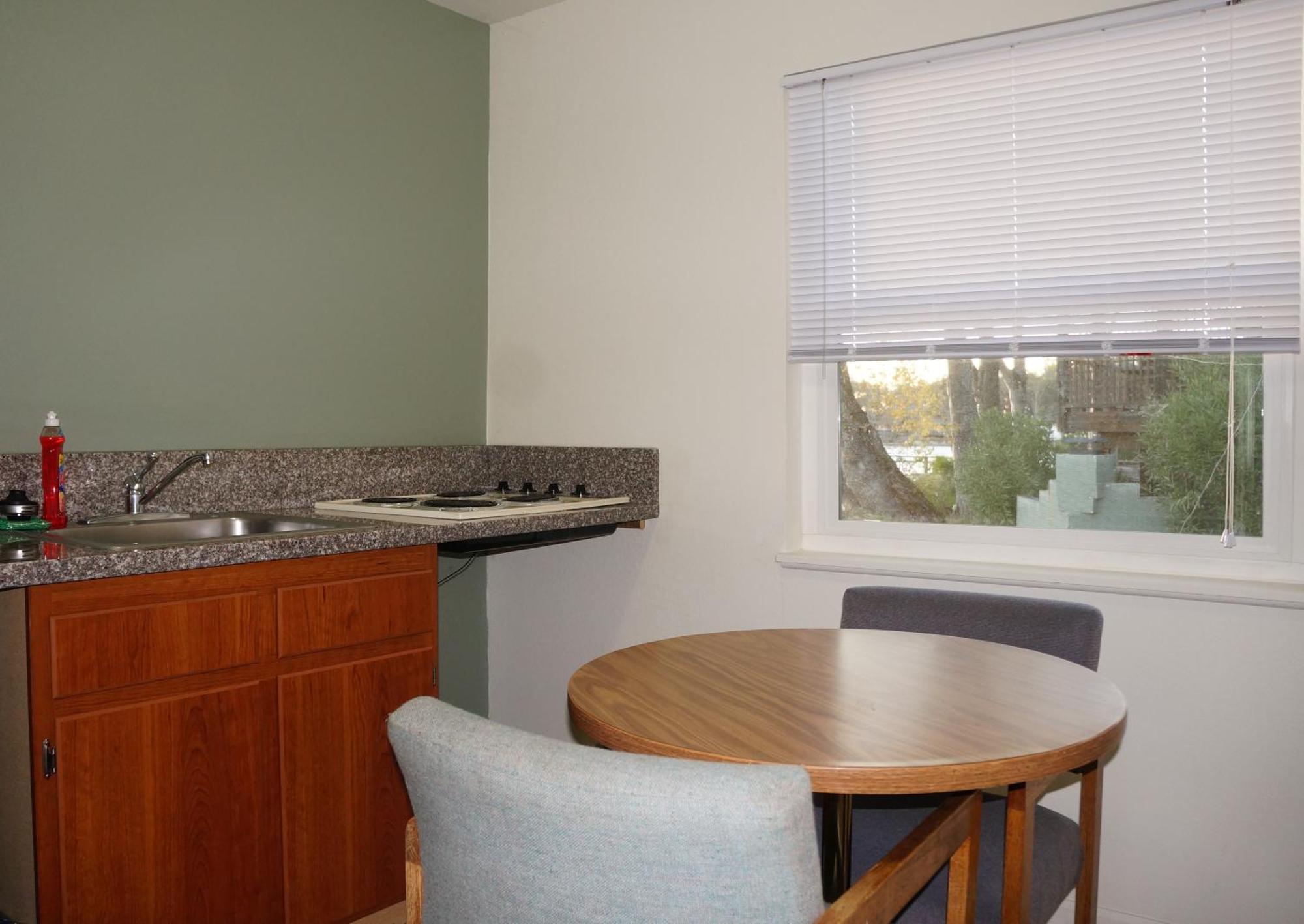 Lake Marina Inn Clearlake Oaks Rom bilde