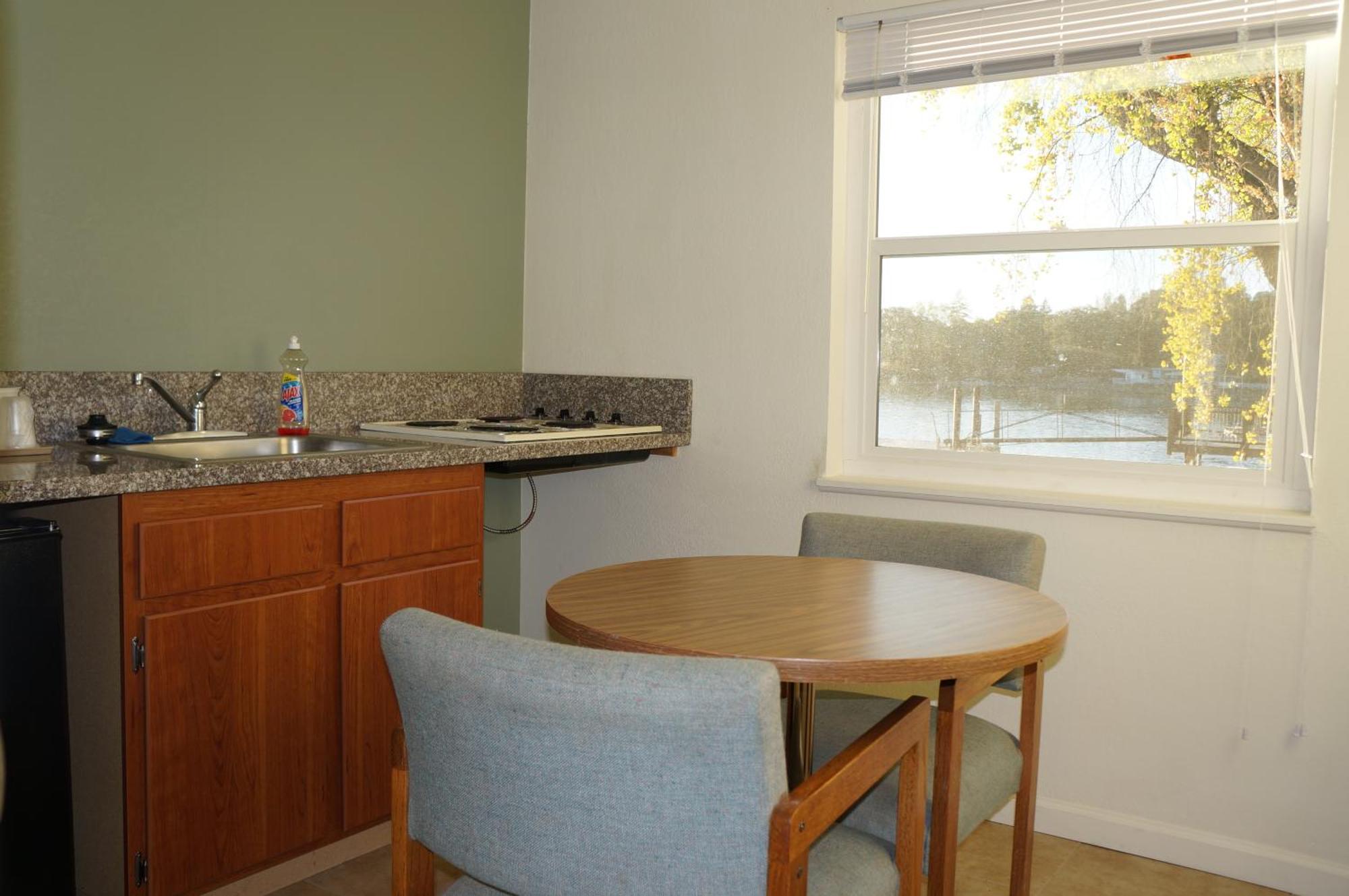 Lake Marina Inn Clearlake Oaks Rom bilde