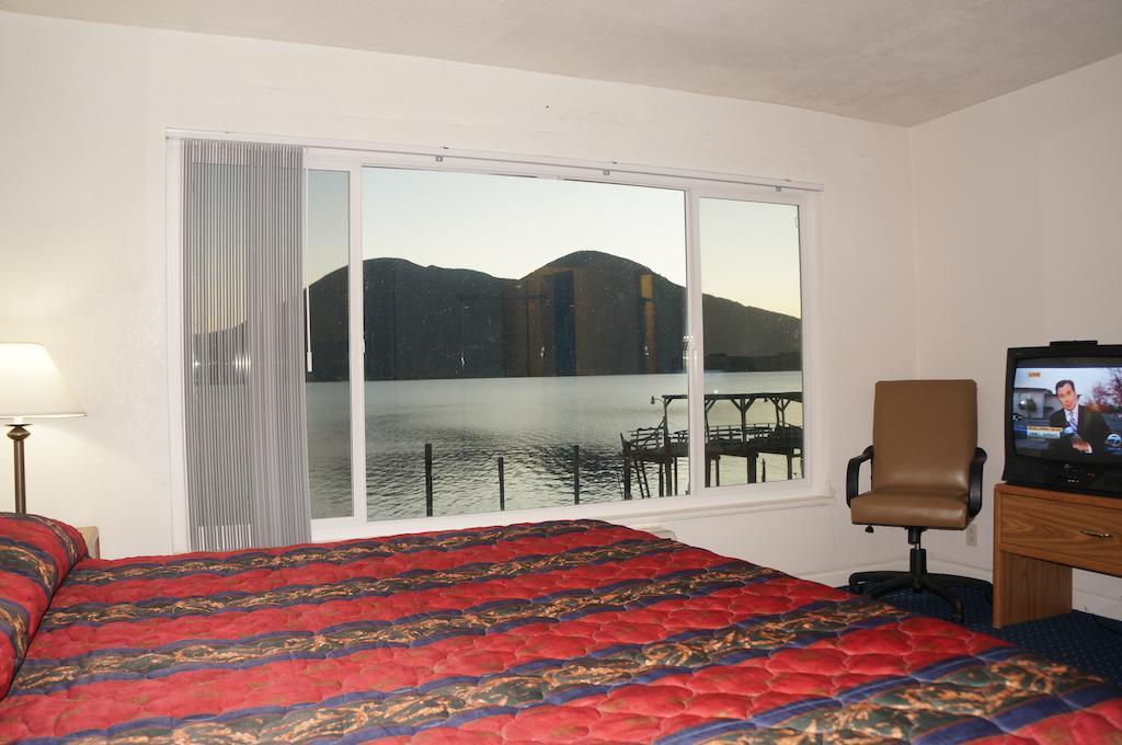 Lake Marina Inn Clearlake Oaks Rom bilde