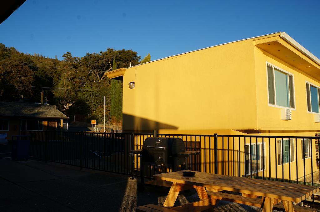 Lake Marina Inn Clearlake Oaks Eksteriør bilde